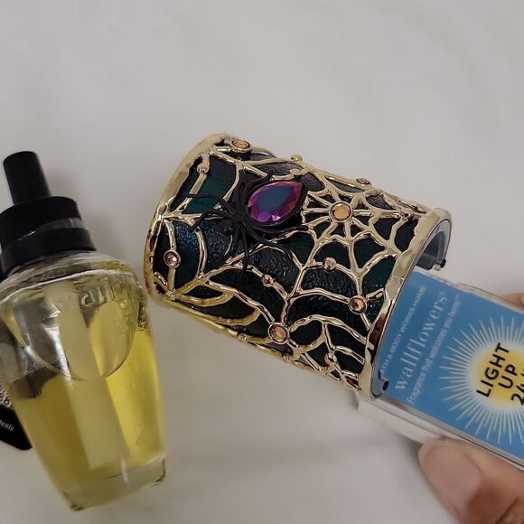 New Bath & Body Works Halloween Gemstone Spider Web Nightlight Plug In w Refill - Picture 5 of 6